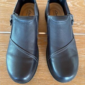 Clarks Women's Black Leather Flats